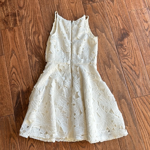 Like New-Girls Dress. Miss Behave Size Medium 8-10. Open to offers! - Picture 2 of 6